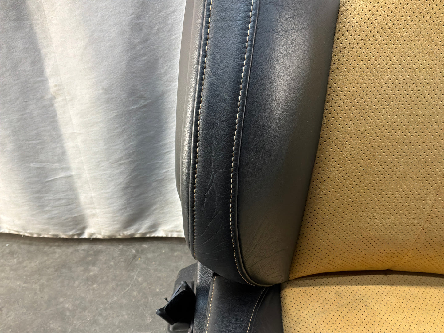 2011 Cadillac CTS-V Coupe Recaro Front RH Passenger Seat OEM