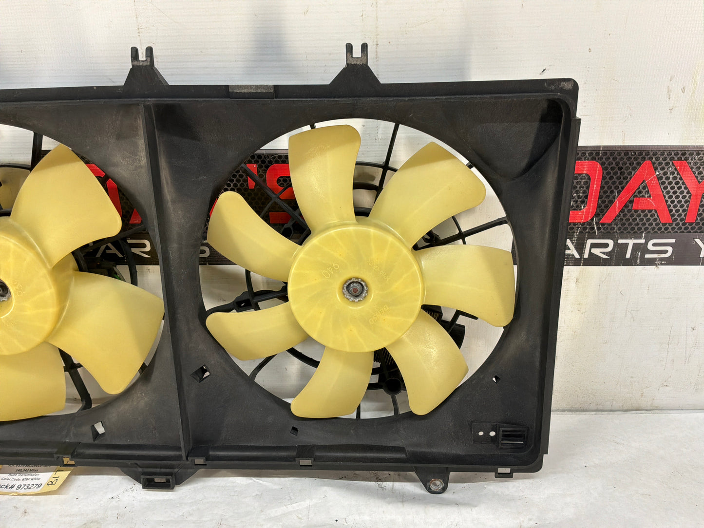 2014 Chevy Caprice PPV Radiator Duel Dual Electric Radiator Cooling Fans OEM