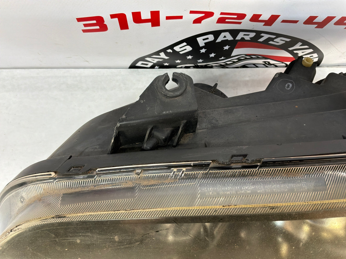 2008 Pontiac G8 Base LH Driver Headlights Head Light Lamps OEM