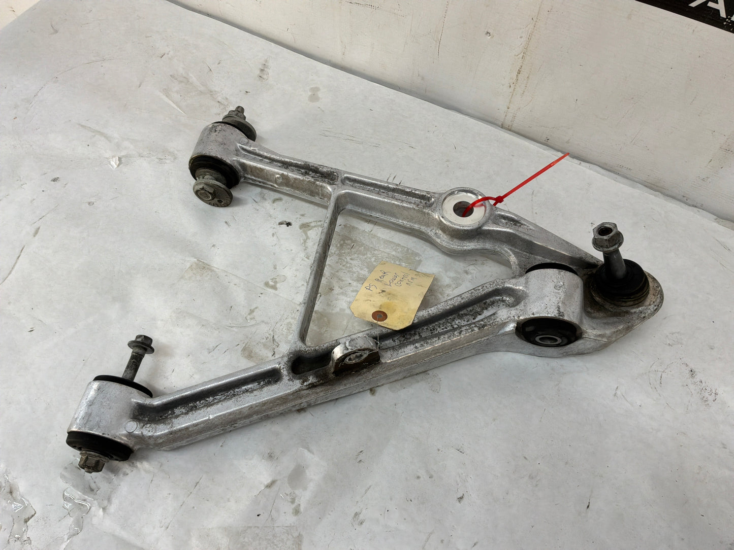 Control arm - Day's Parts Yard