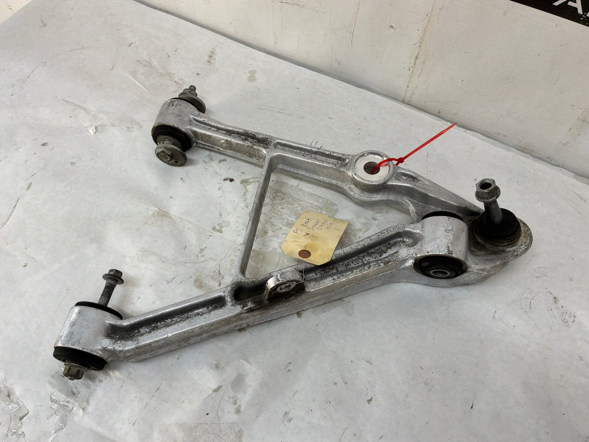 Control arm - Day's Parts Yard