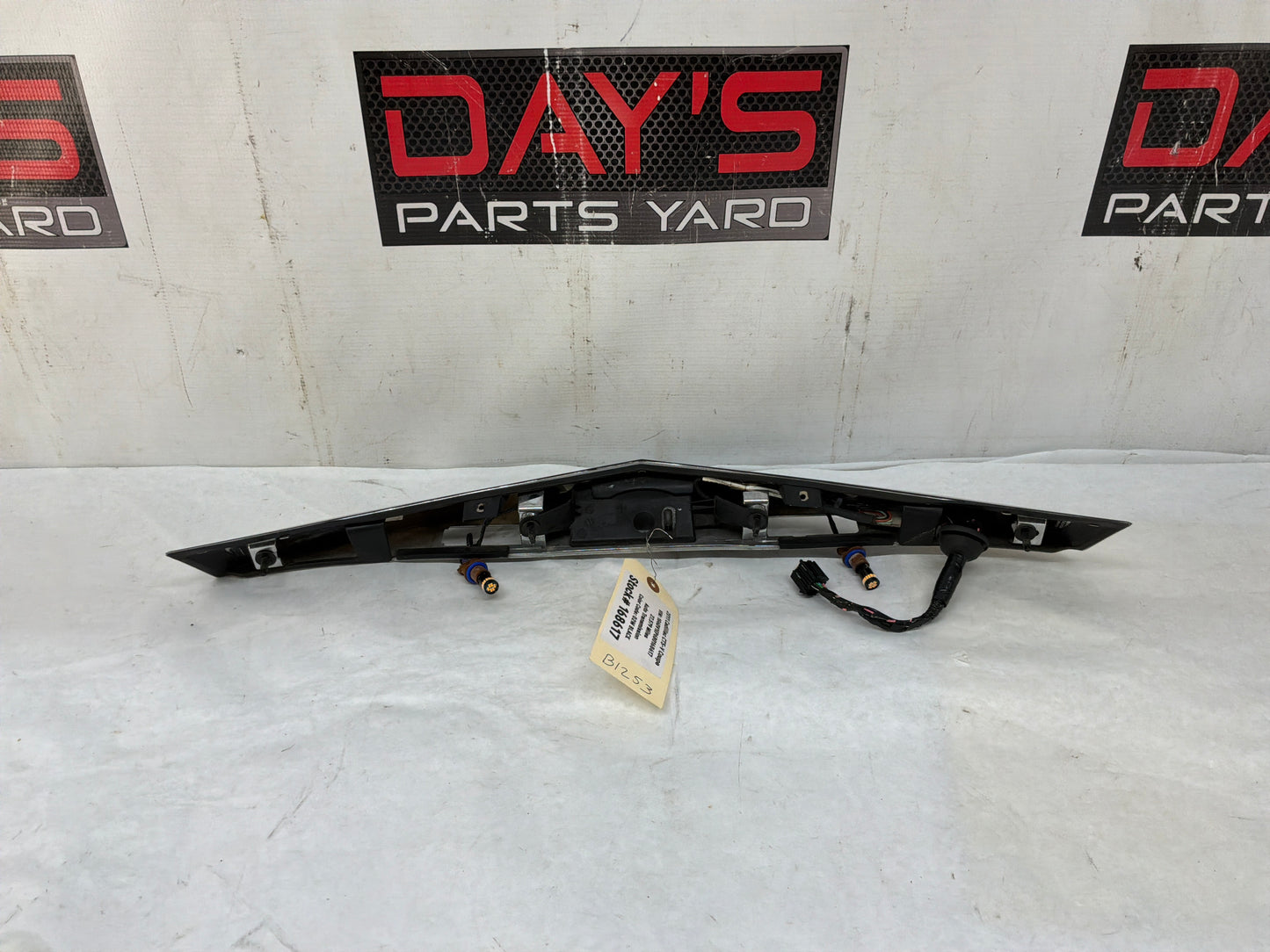 2011 Cadillac CTS-V Coupe Trunk Deck Lid Applique Insert Molding Trim Camera OEM