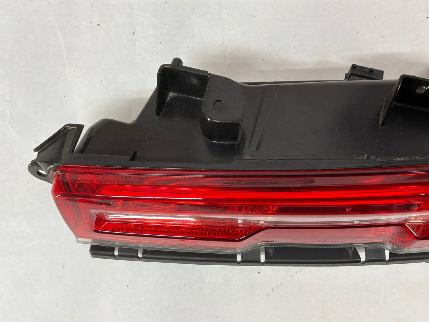 2014 Chevy Camaro SS RH Passenger Taillight Tail Light Lamp LED OEM