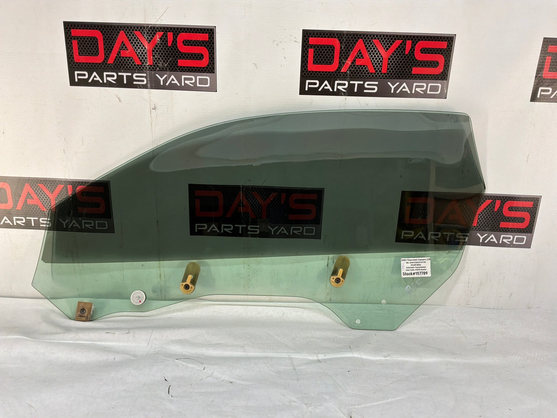 Rh front door glass - Day's Parts Yard