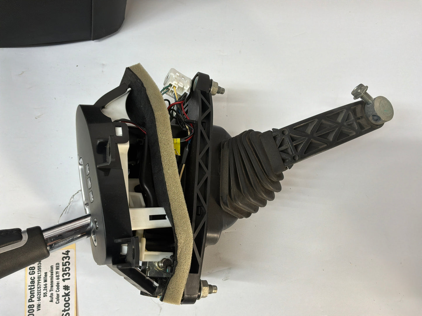 2008 Pontiac G8 GT Center Console w/Shifter OEM