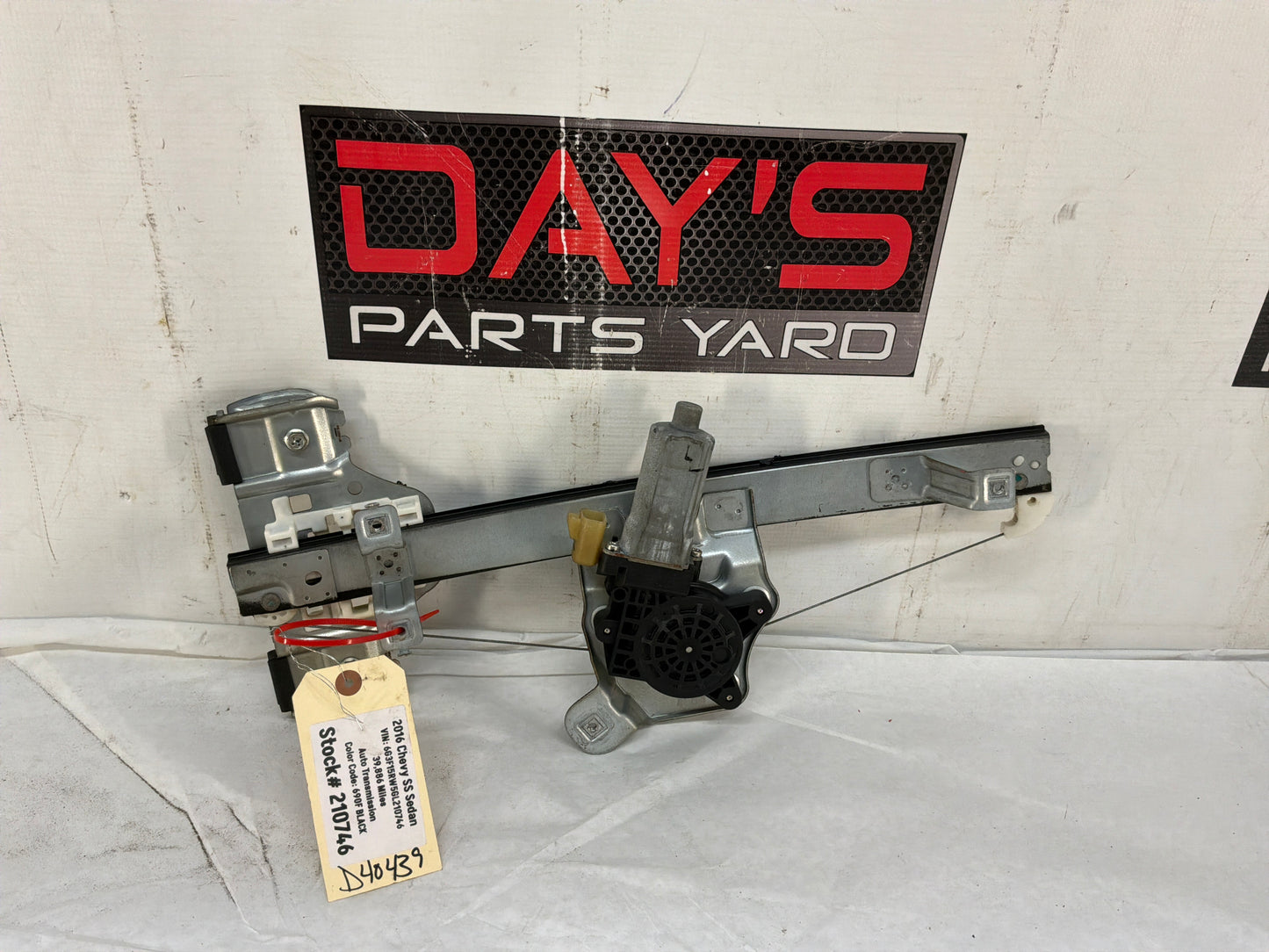 2016 Chevy SS Sedan RH Passenger Rear Window Regulator w/ Motor OEM