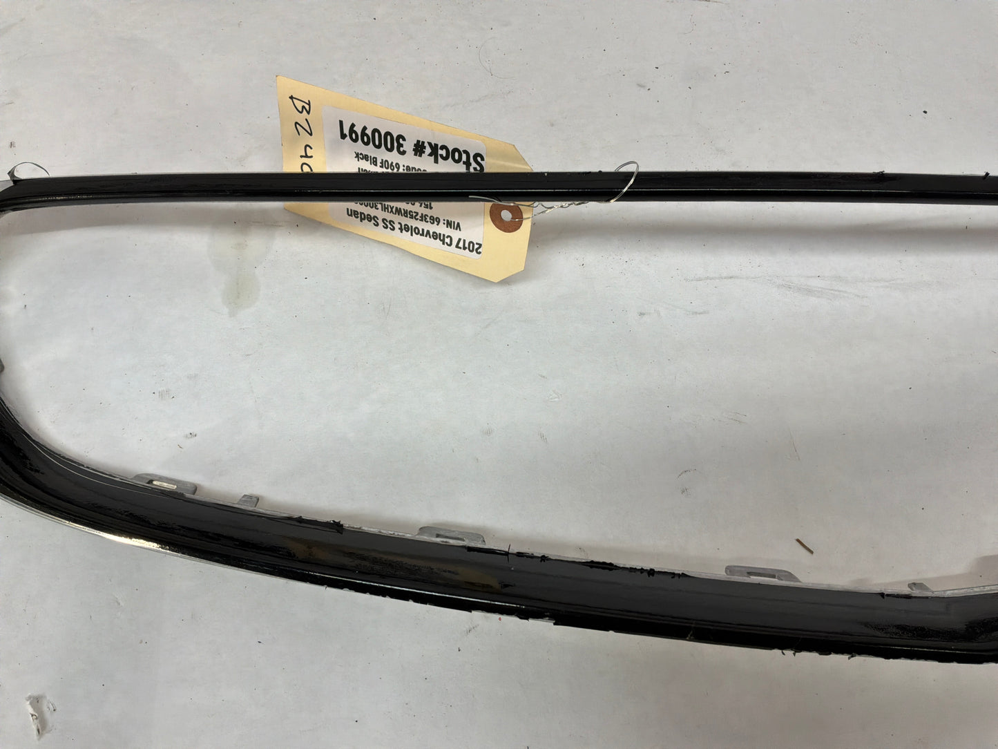 2017 Chevy SS Sedan Front Bumper Upper Grille Trim Black OEM