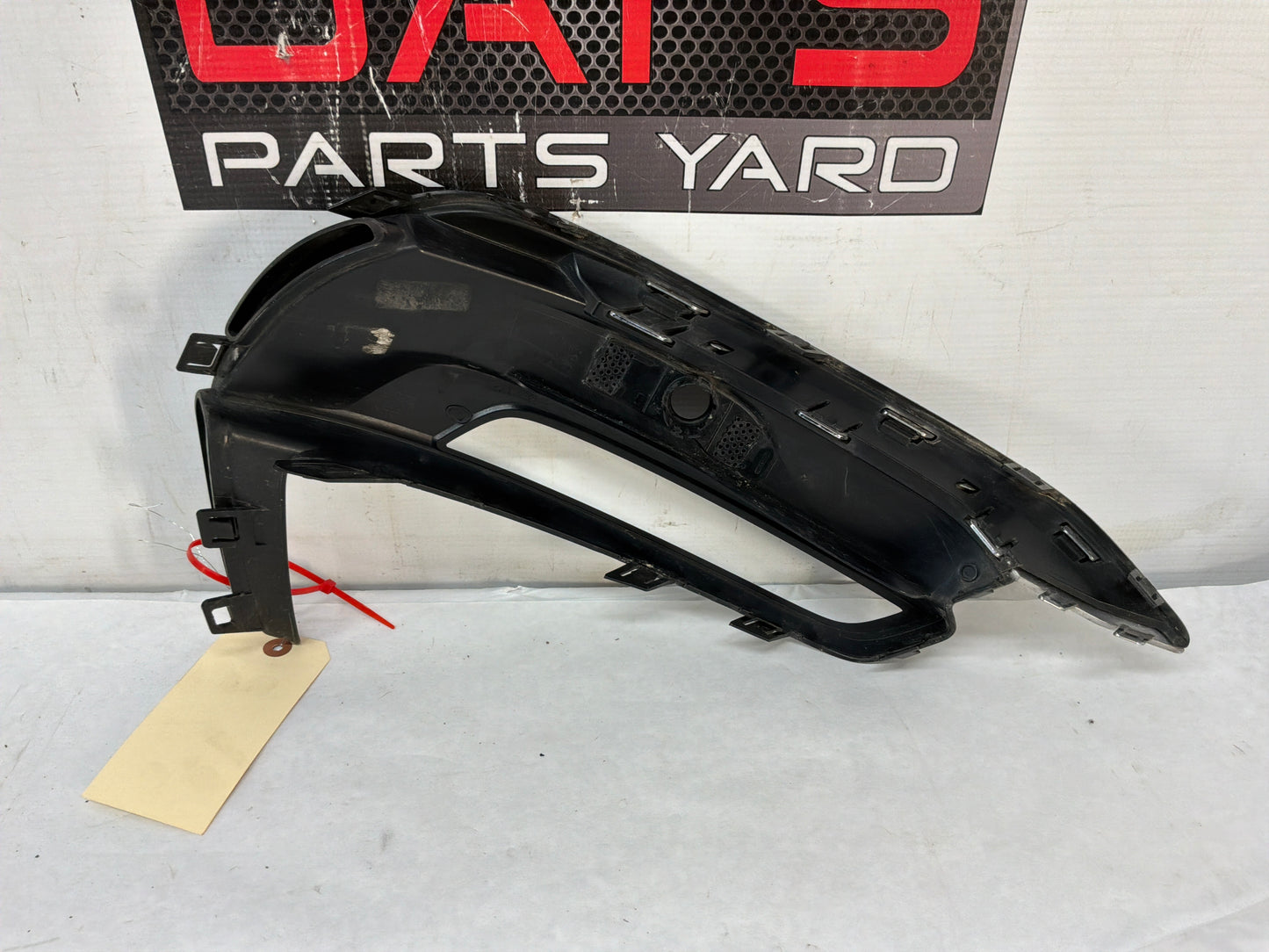 2017 Chevy SS Sedan RH Passenger Front Bumper DRL Bezel Surround Trim Molding OEM