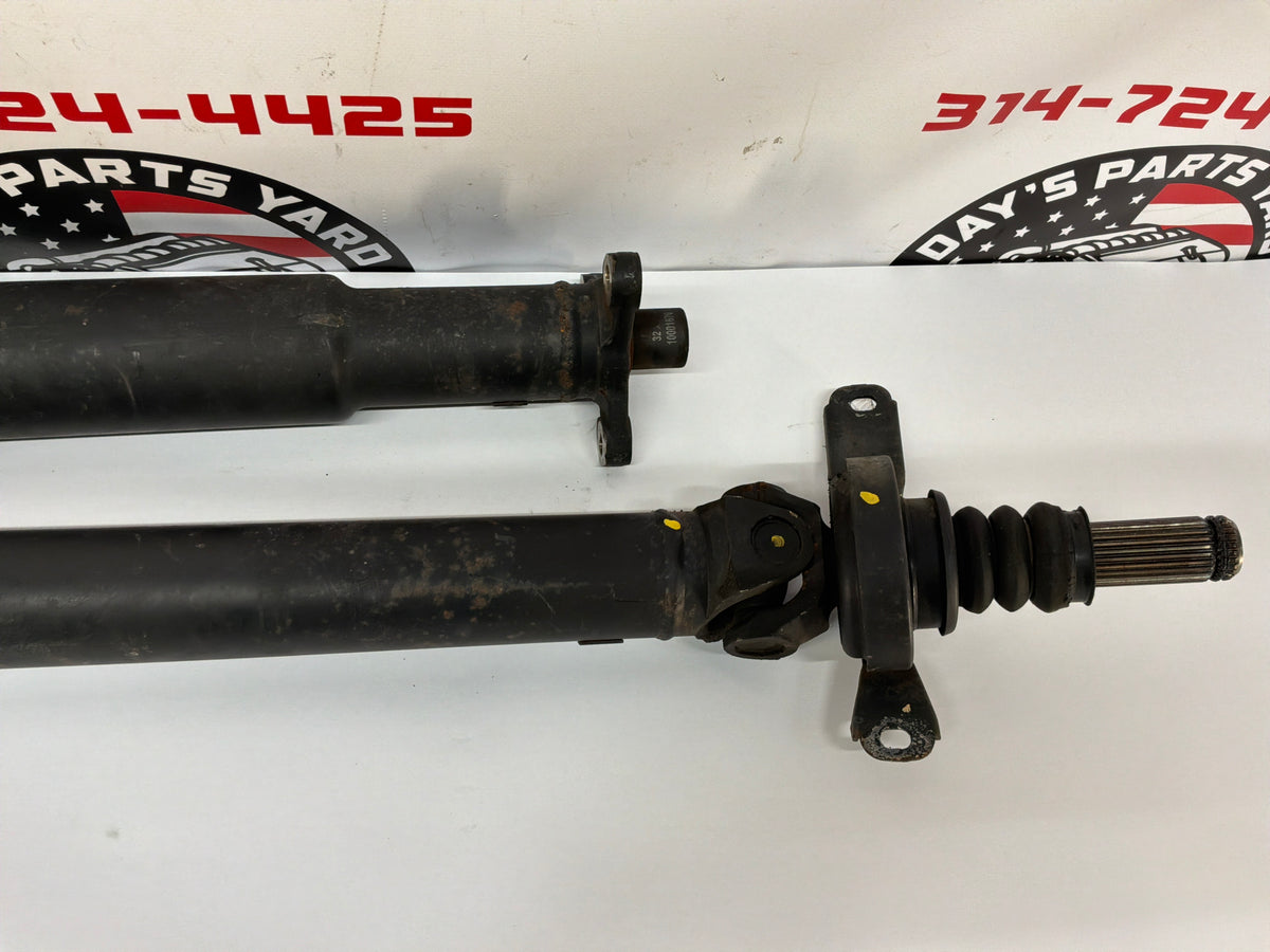 2014 Chevy Caprice PPV Drive Shaft Driveshaft Propeller Shaft OEM