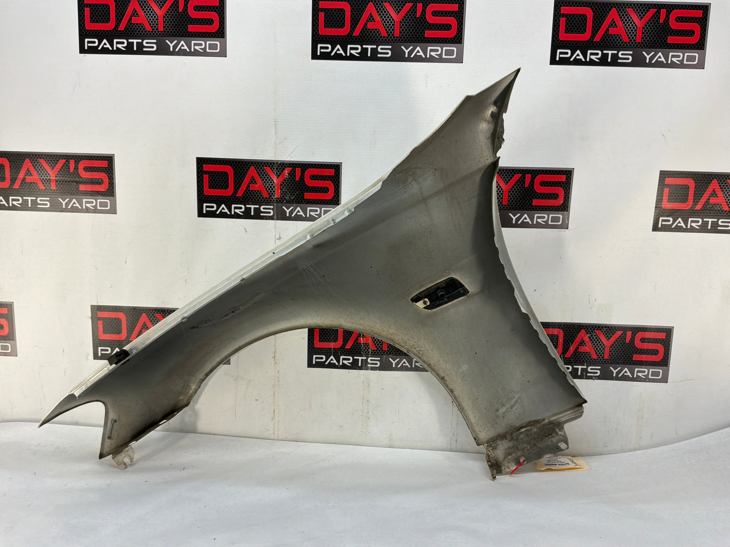 2008 Pontiac G8 GT RH Passenger Front Fender White OEM