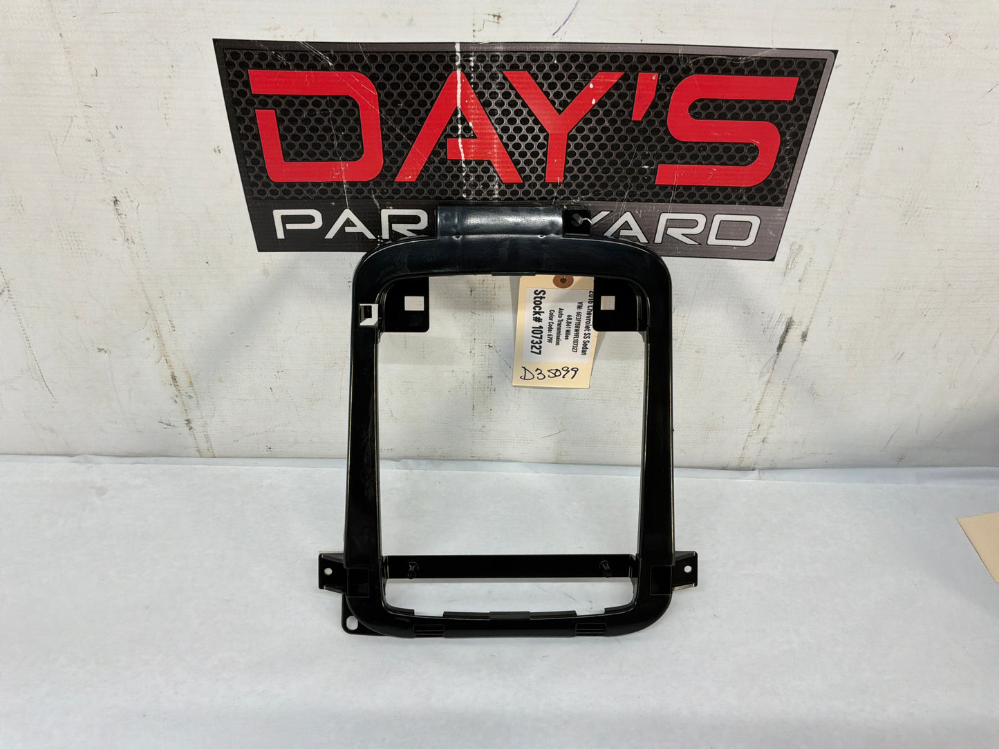 Overhead light bezel - Day's Parts Yard