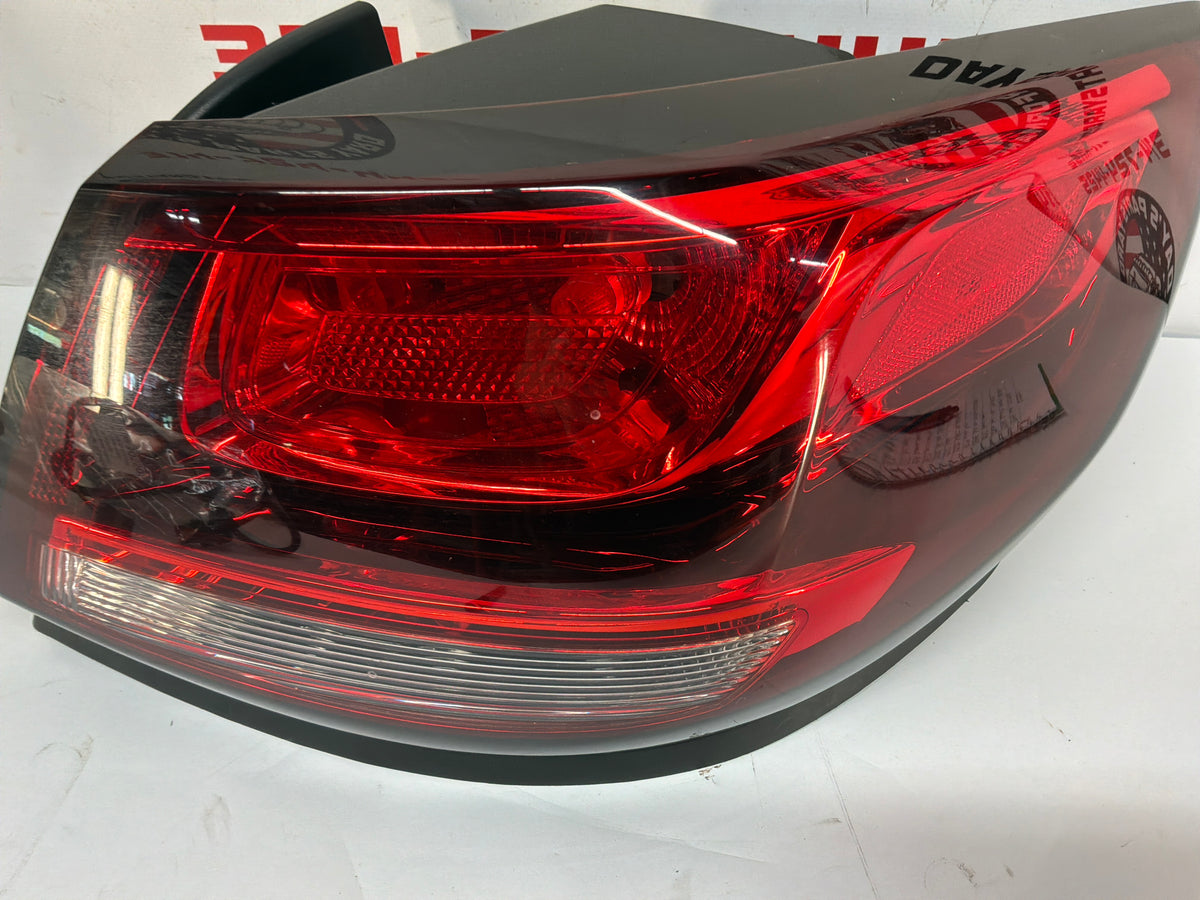 2017 Chevy SS Sedan RH Passenger Outer Tail Light Taillight Stop Lamp OEM