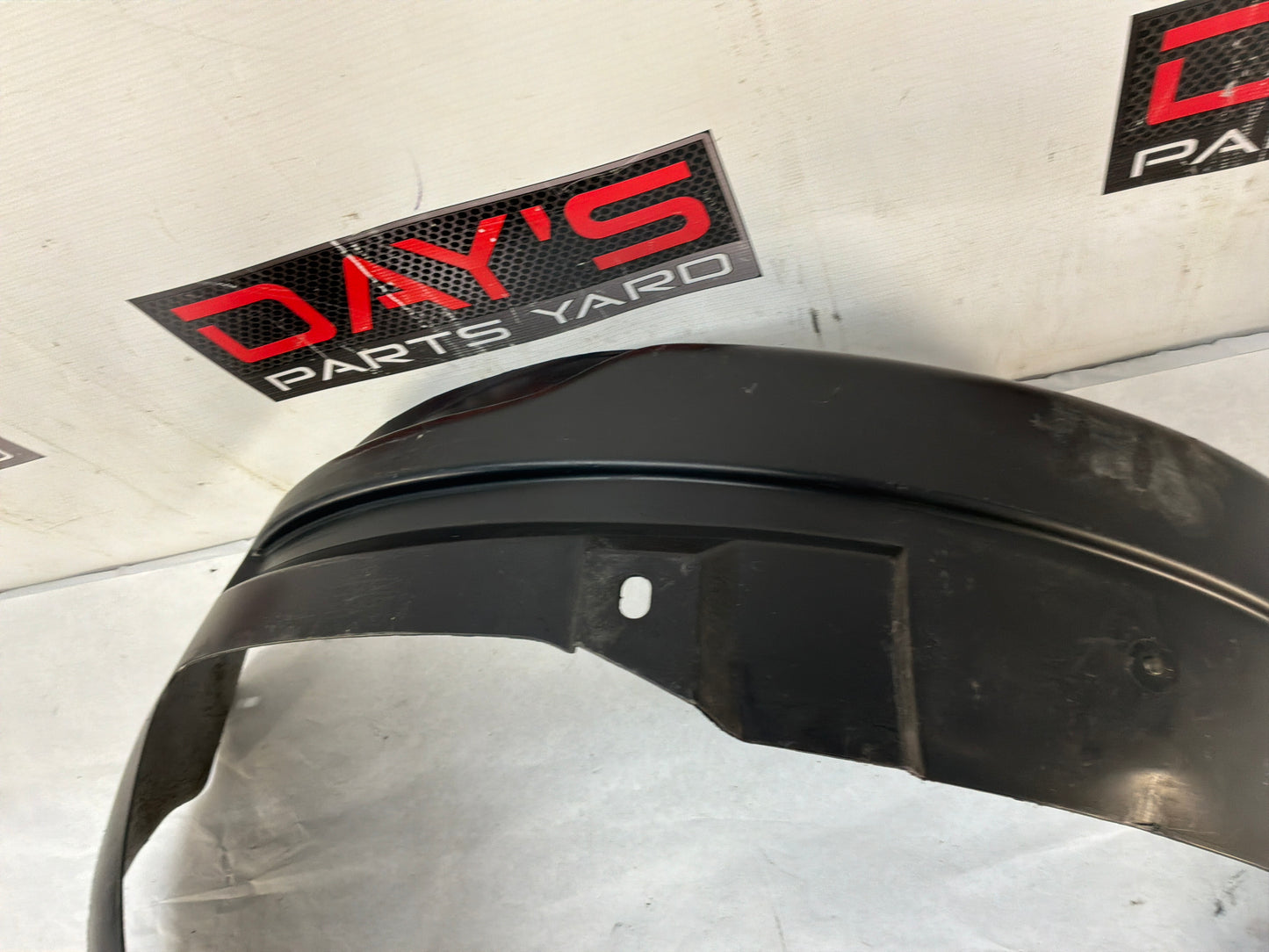 Lh front wheel liner - Day's Parts Yard