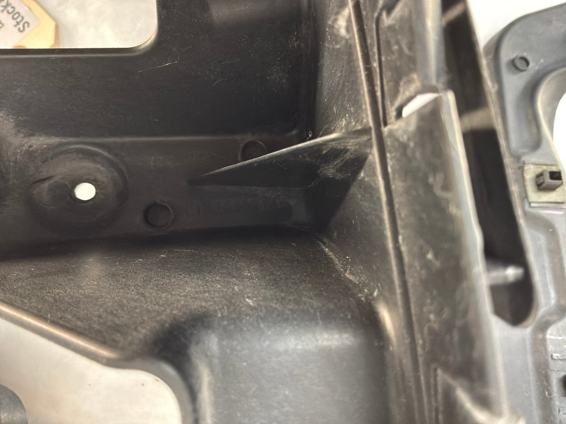 Rear bumper brackets - Day's Parts Yard