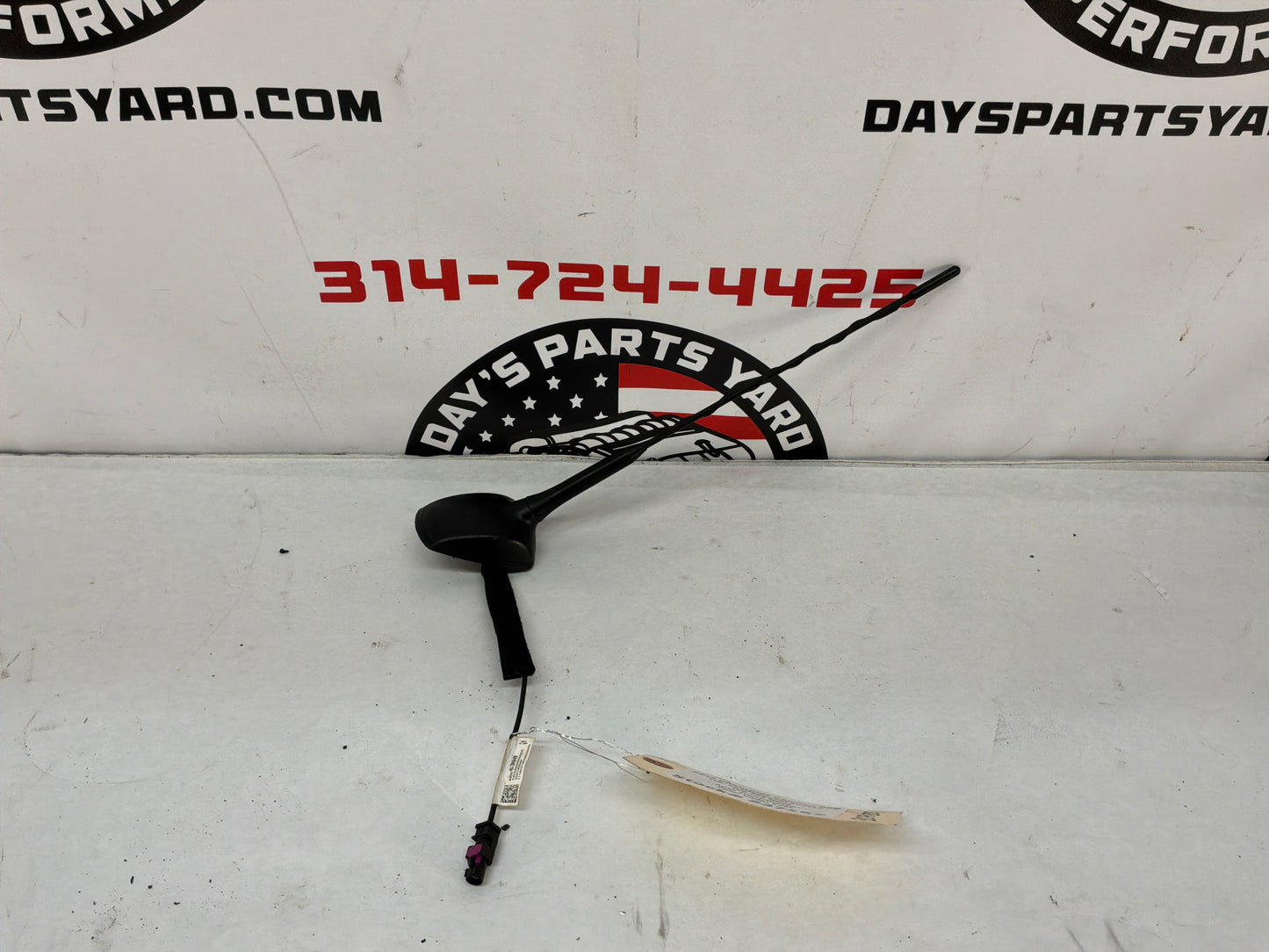 2016 Chevy Caprice PPV Radio Stereo Antenna OEM