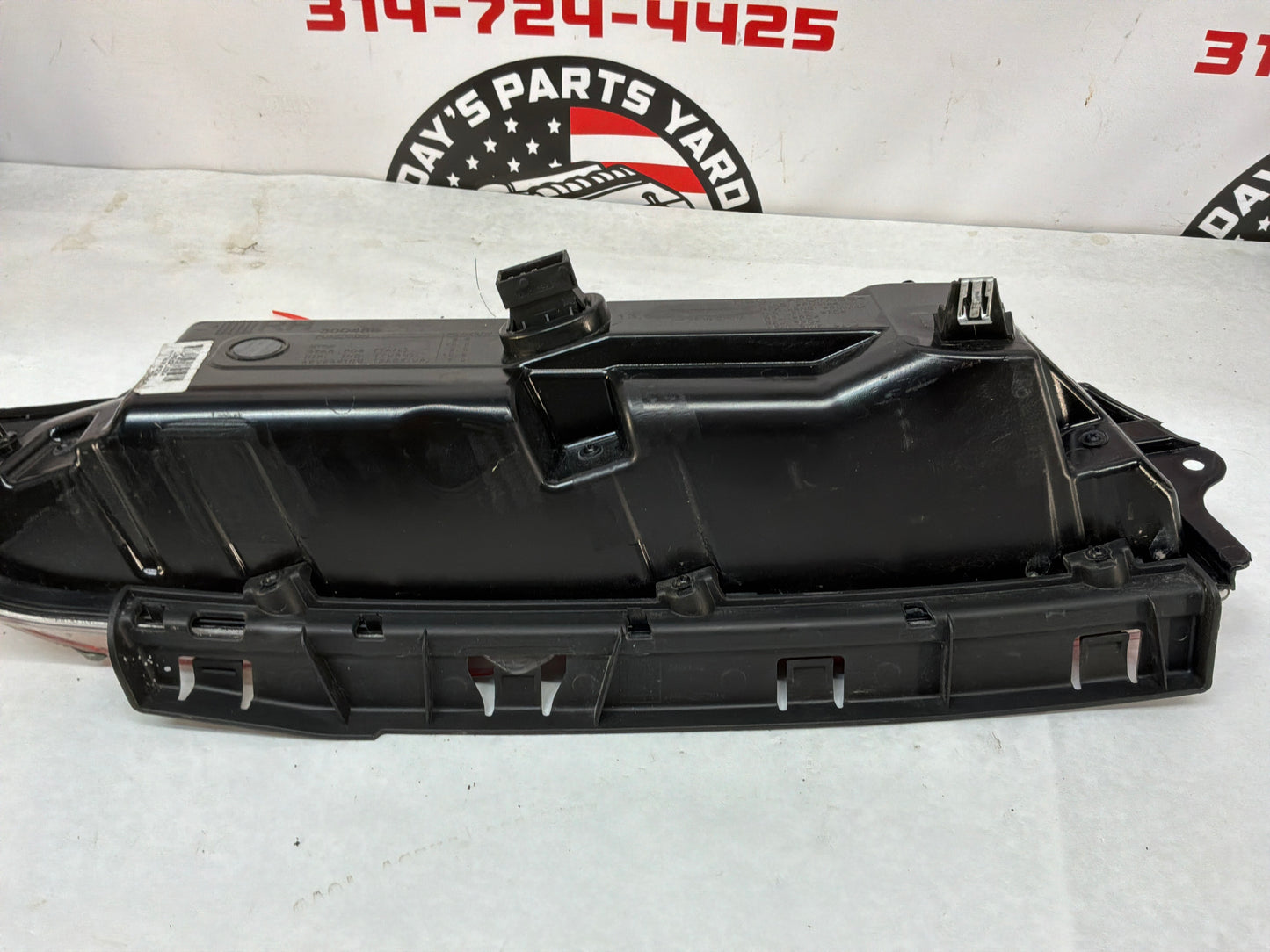 2014 Chevy Camaro SS RH Passenger Taillight Tail Light Lamp LED OEM