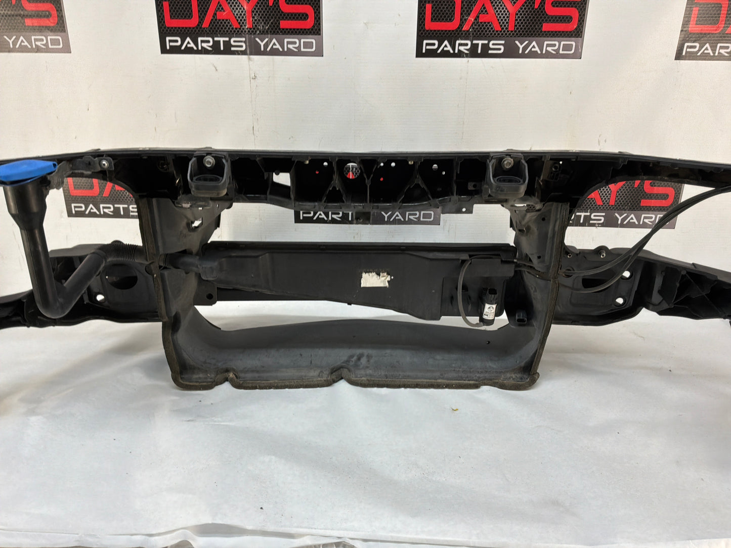 Radiator core support - Day's Parts Yard