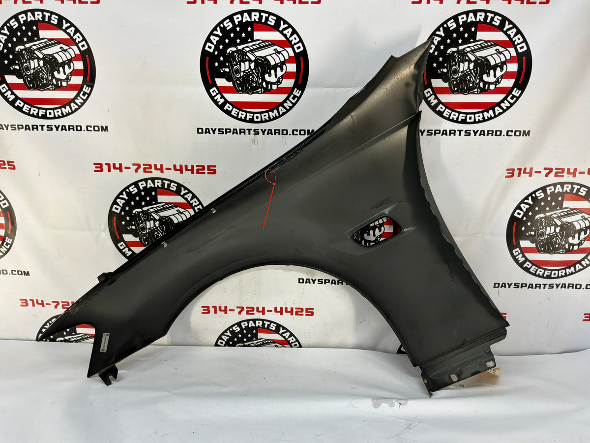 Rh fender - Day's Parts Yard