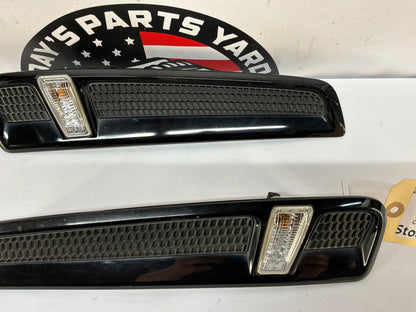 2017 Chevy SS Sedan RH & LH Fender Side Marker Lights Lamps Black Trim OEM