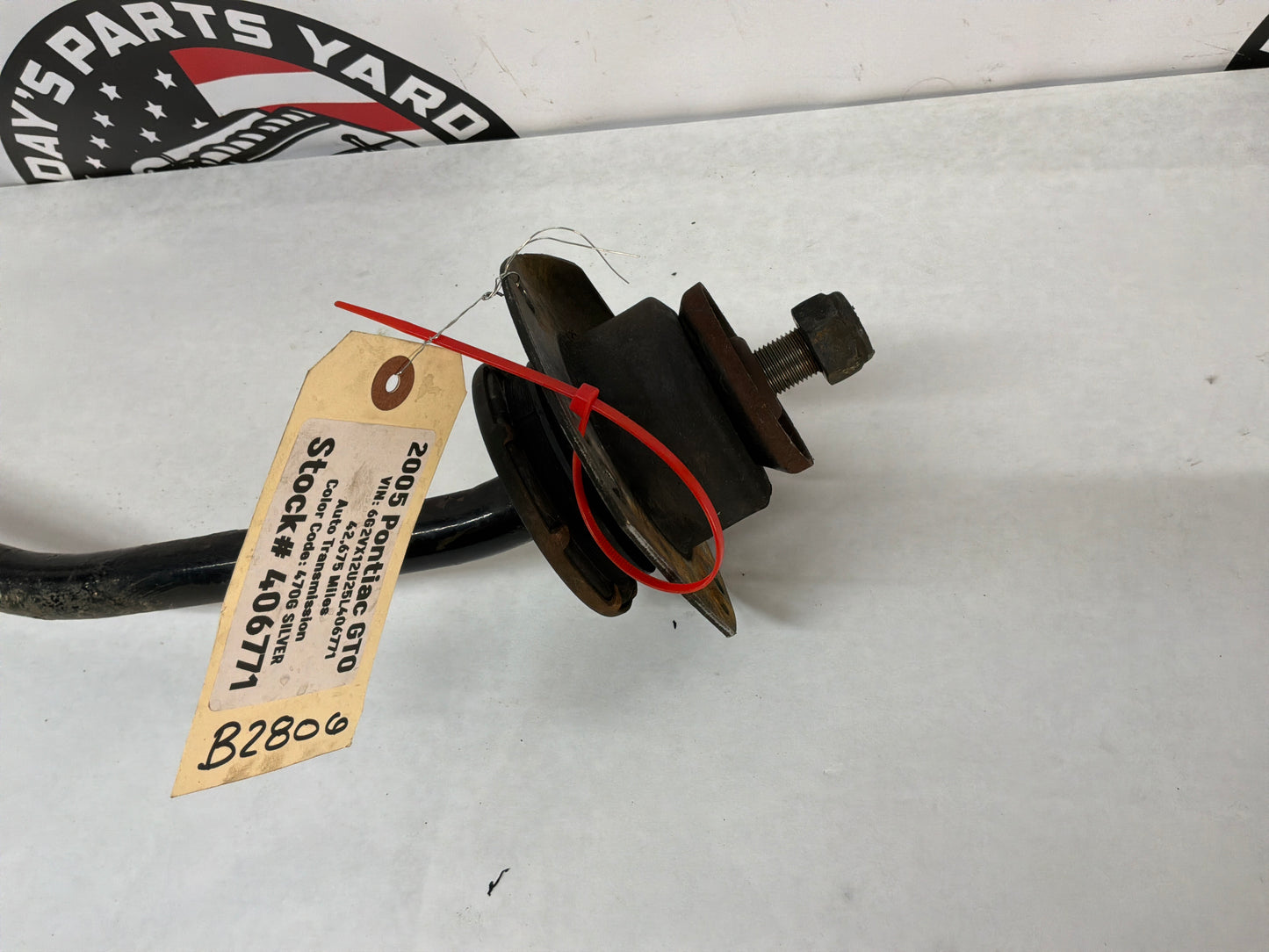 2005 Pontiac GTO RH Passenger Front Suspension Lower Control Arm Radius Rod OEM