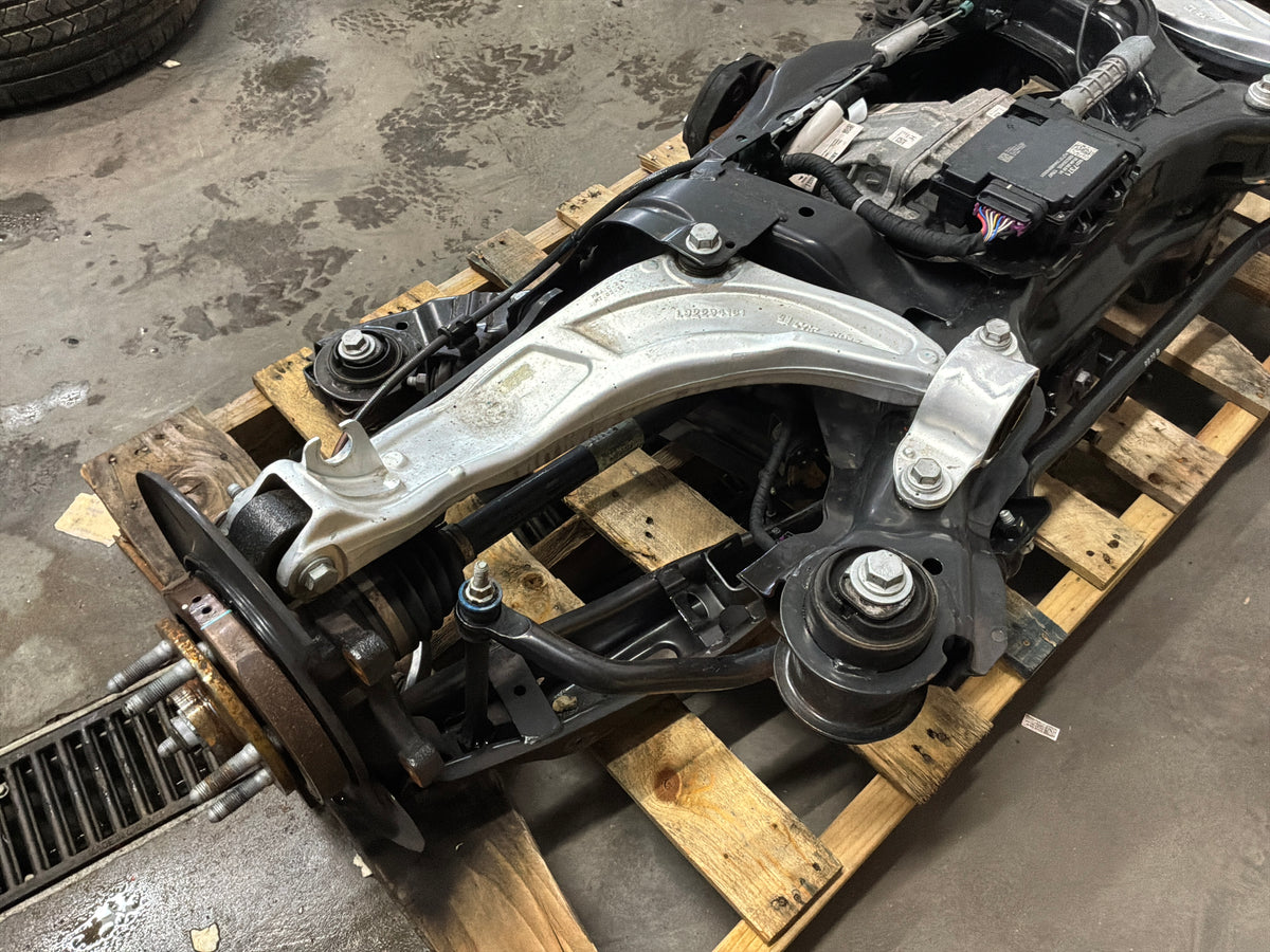 2016 Chevrolet SS Sedan Complete Rear Suspension Cradle 3.27 LSD Differential Rear End OEM