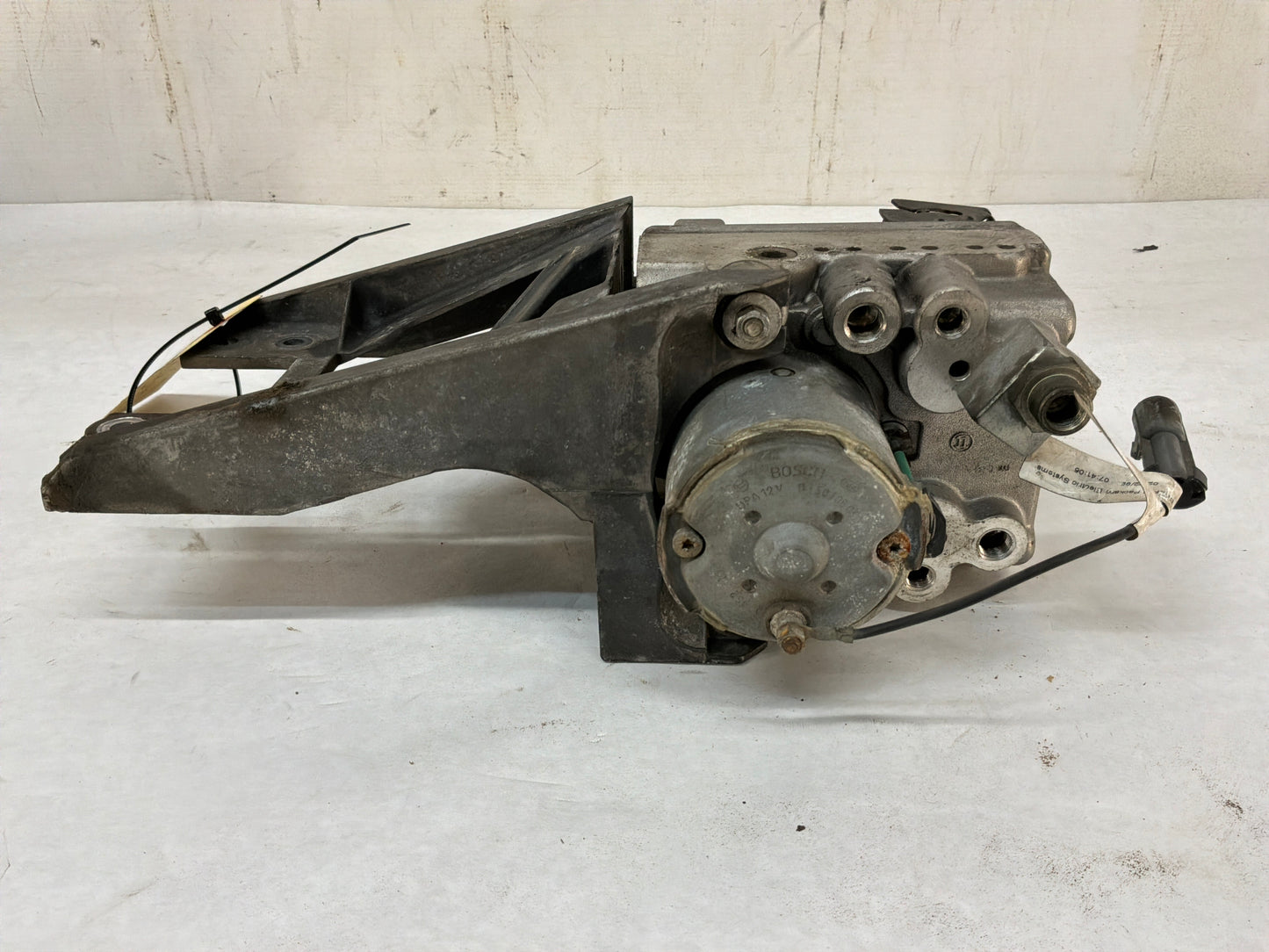 1999 Chevy C5 Corvette ABS Anti Lock Brake Pump Control Module OEM