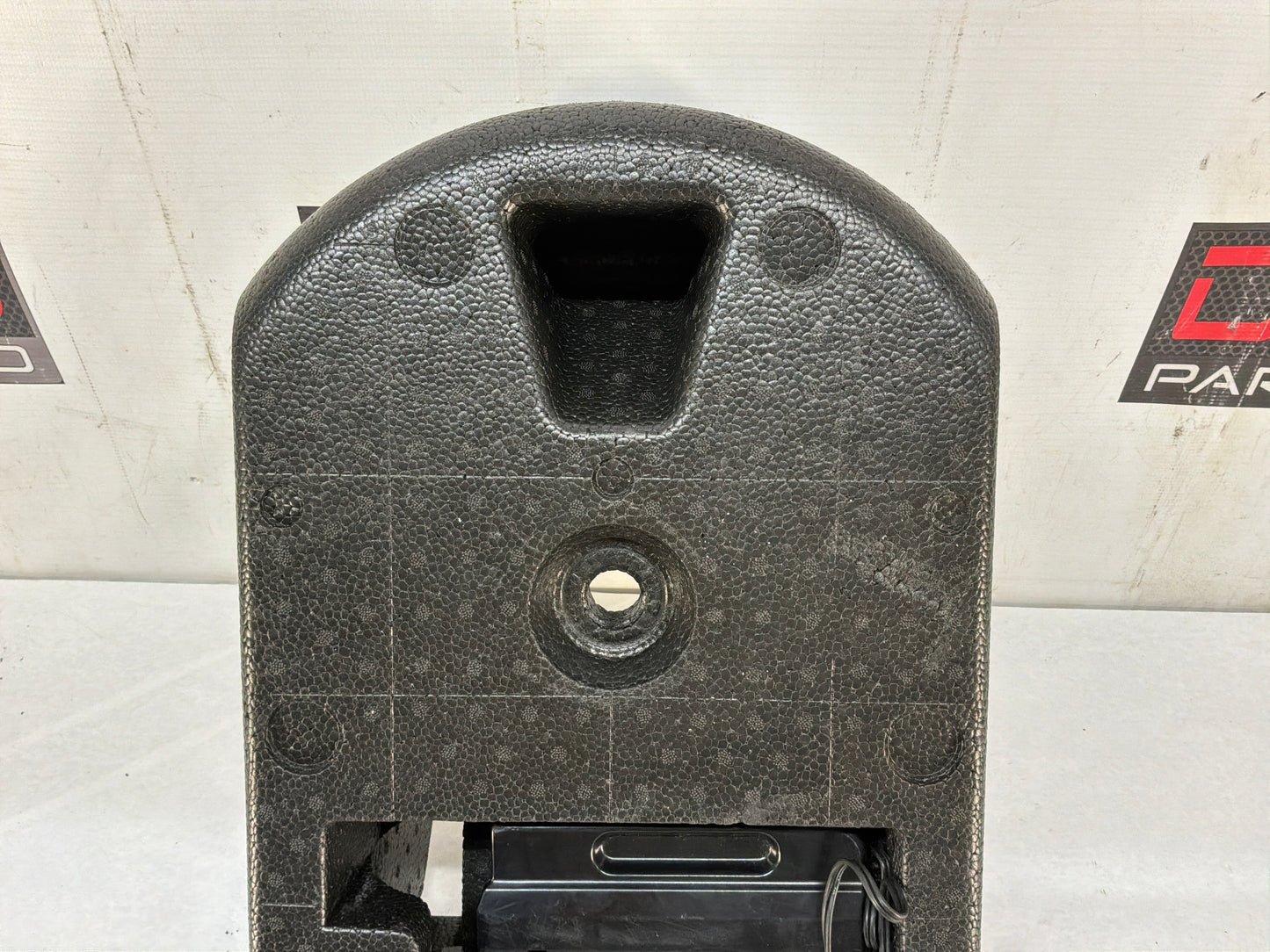 2008 Pontiac G8 GT Complete Tire Air Inflator Compressor Sealant Foam OEM