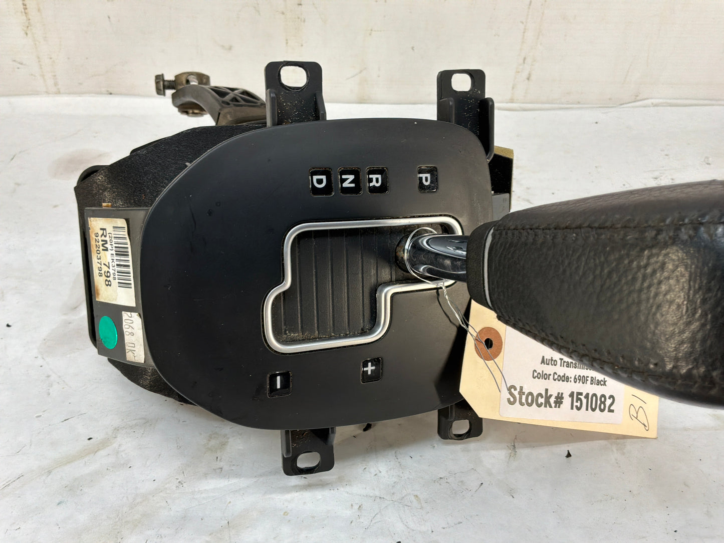 2008 Pontiac G8 GT Automatic Transmission Gear Selector Shifter Assembly OEM