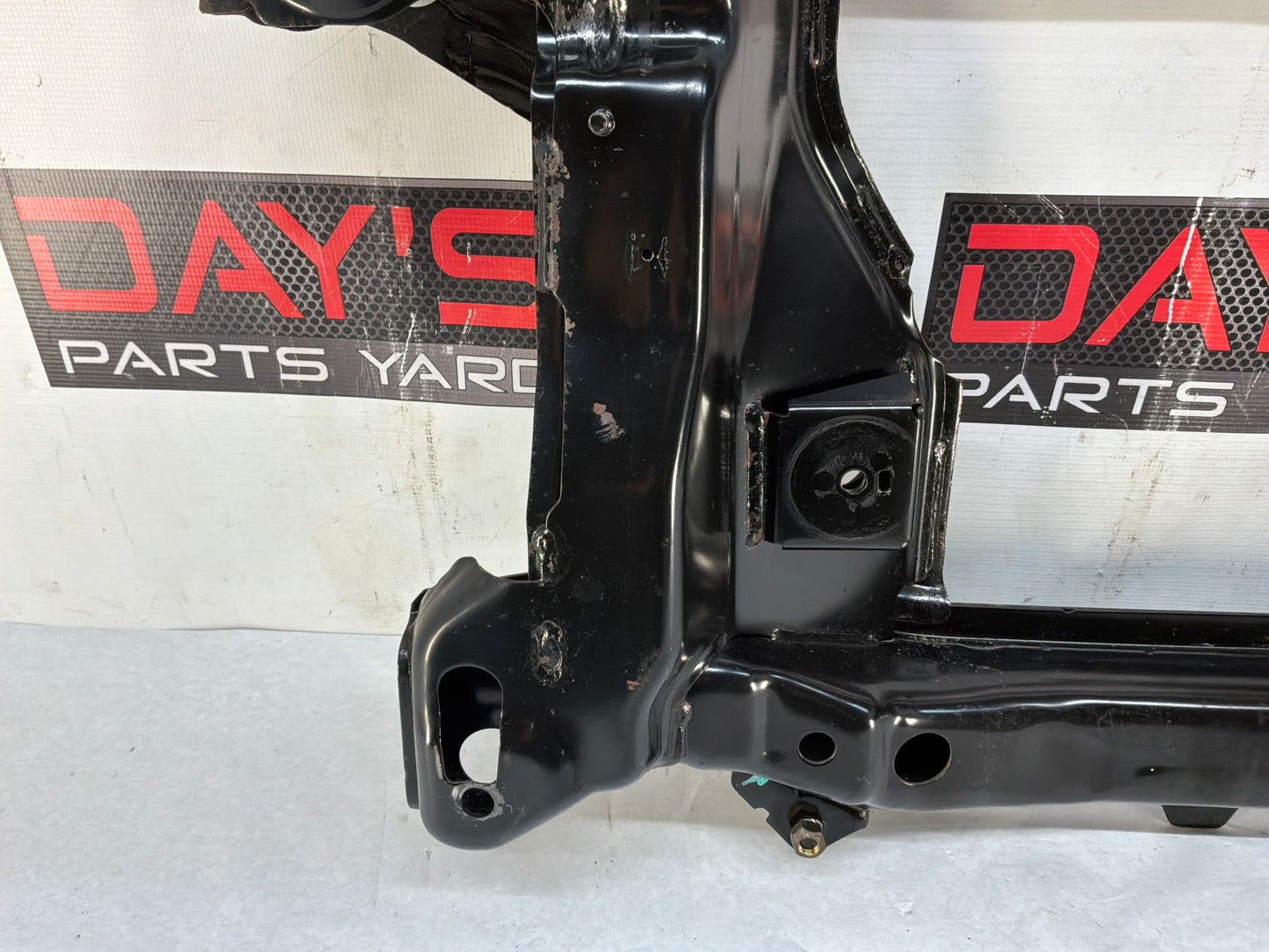 2006 Pontiac GTO Front Suspension Engine Cradle K Member Sub Frame OEM