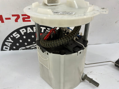 2014 Chevy SS Sedan Fuel Pump & Lever Sending Unit Assembly OEM