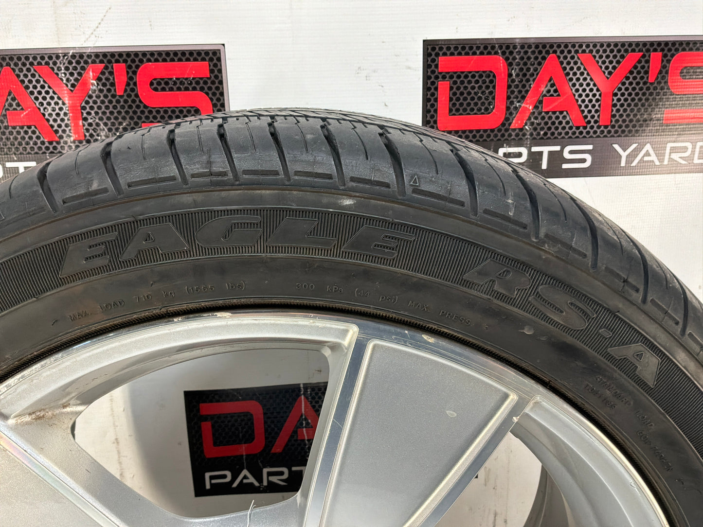 2008 Pontiac G8 GT Goodyear Eagle Tire w/Factory OEM Wheel 18x8  245/45R18 OEM