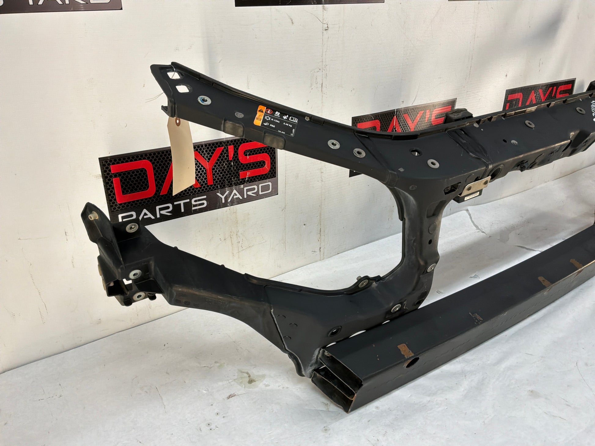 Radiator core support - Day's Parts Yard
