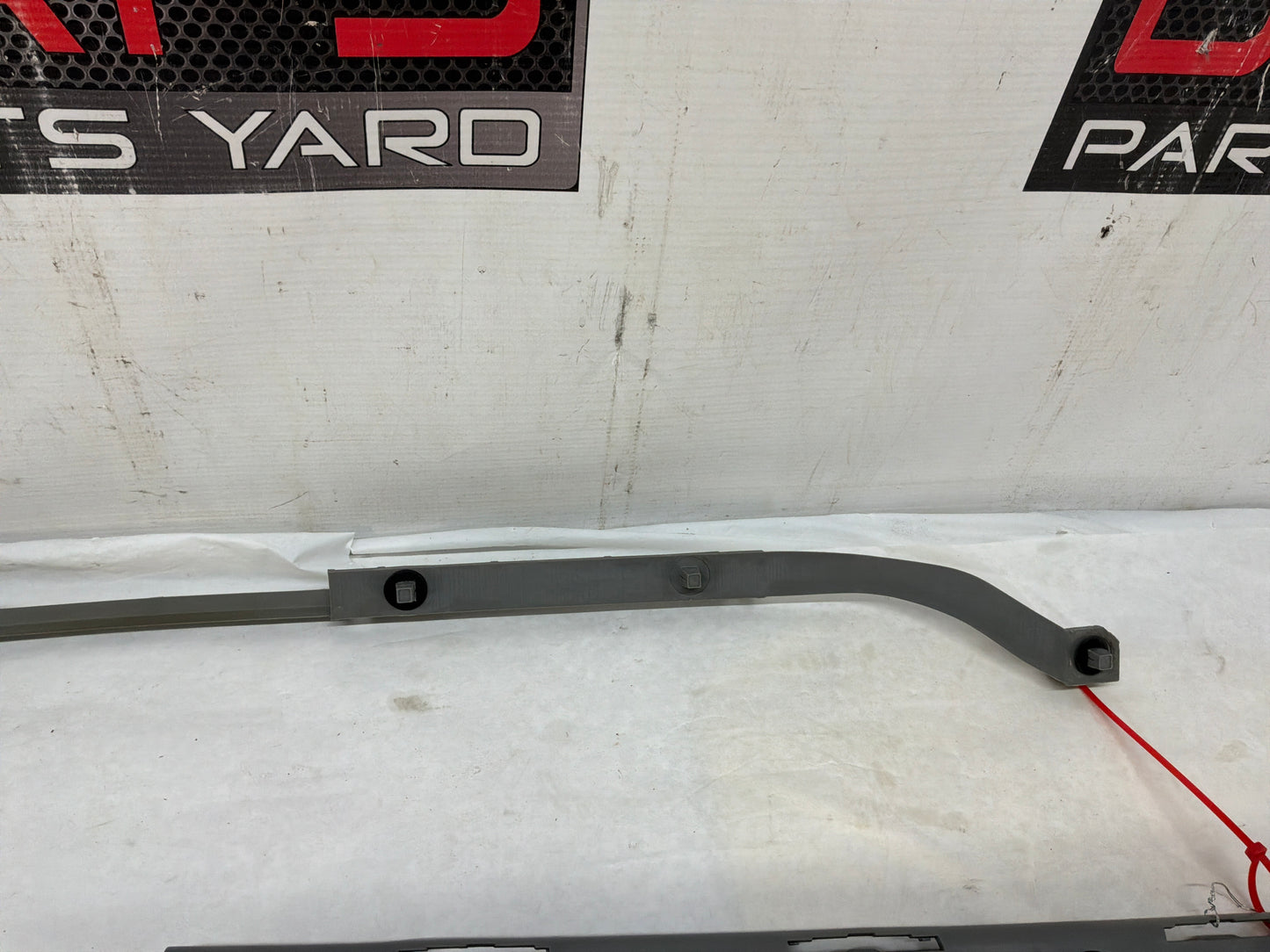 2004 Pontiac GTO Rear Bumper Bracket Guide Support Bracket Set OEM
