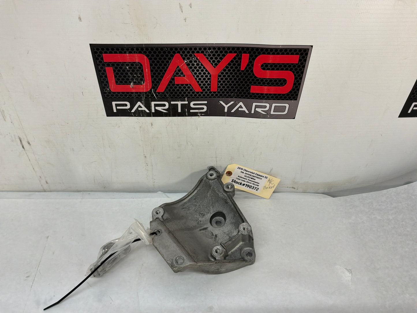 Ac bracket - Day's Parts Yard