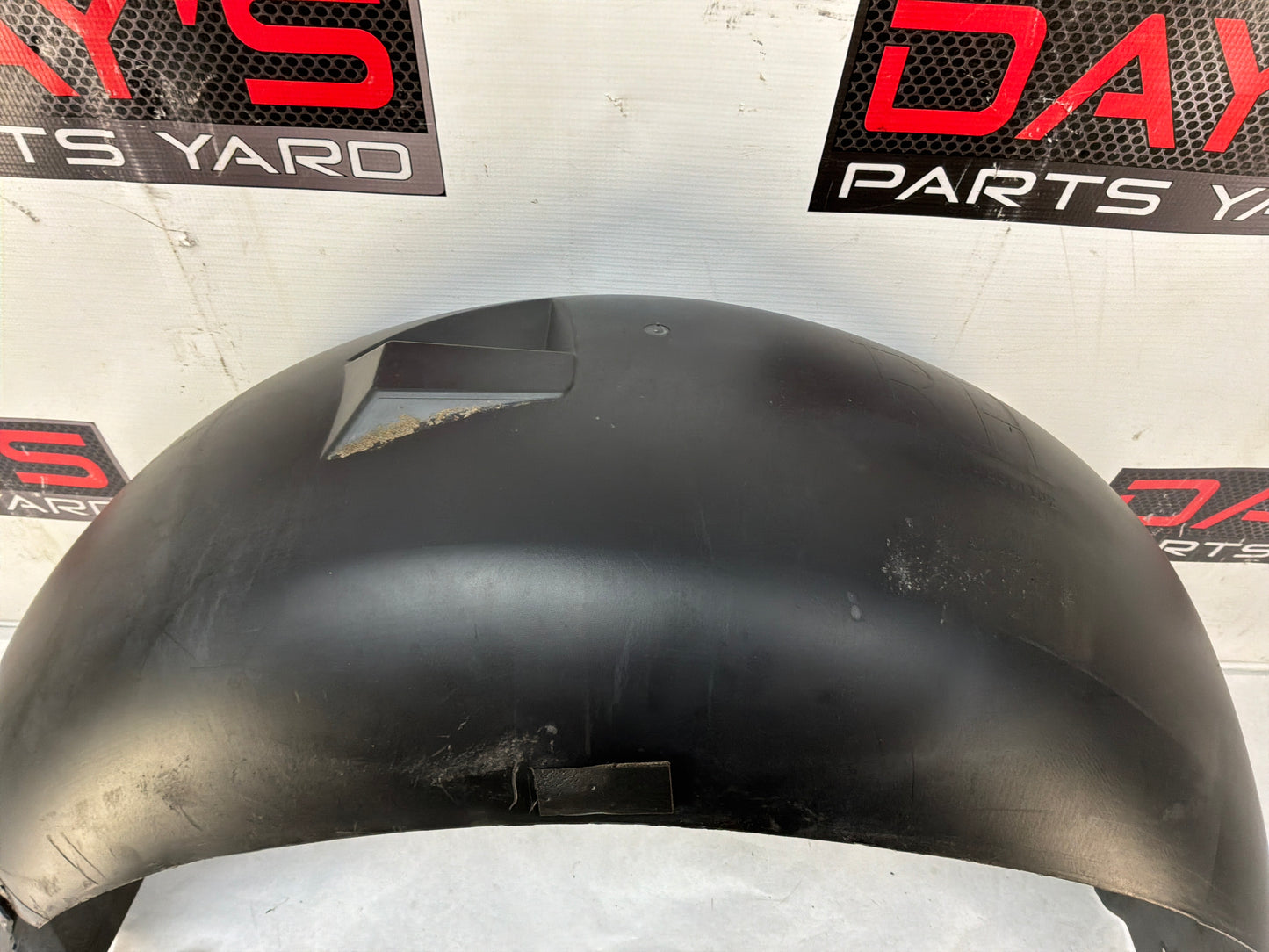 Rh wheel liner - Day's Parts Yard