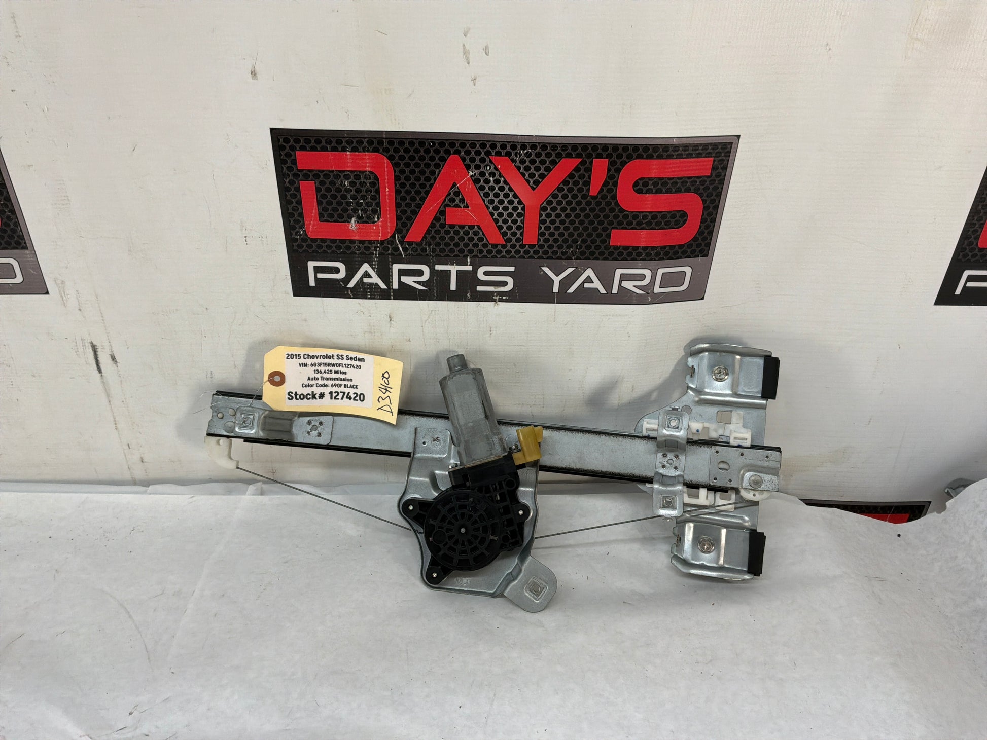 Lh rear window reg - Day's Parts Yard