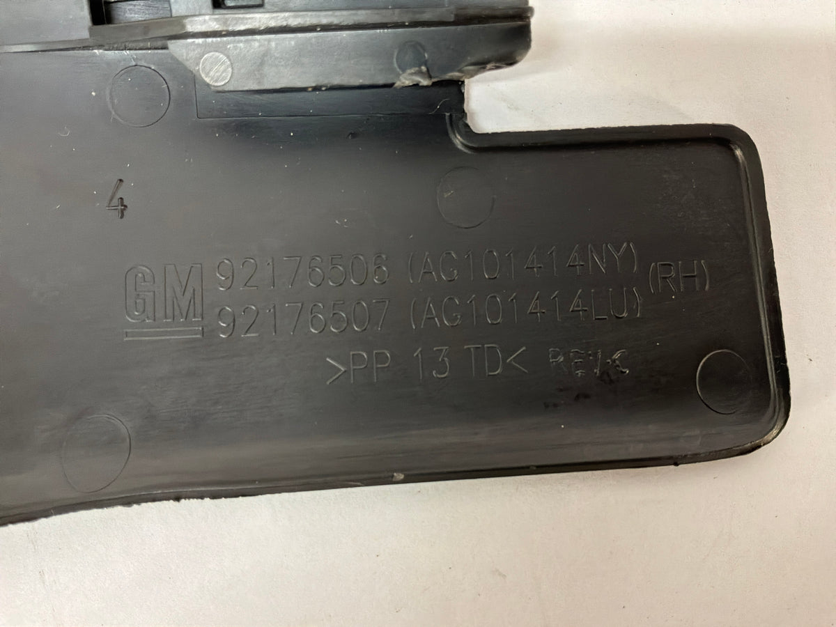 Rh seat track trim - Day's Parts Yard