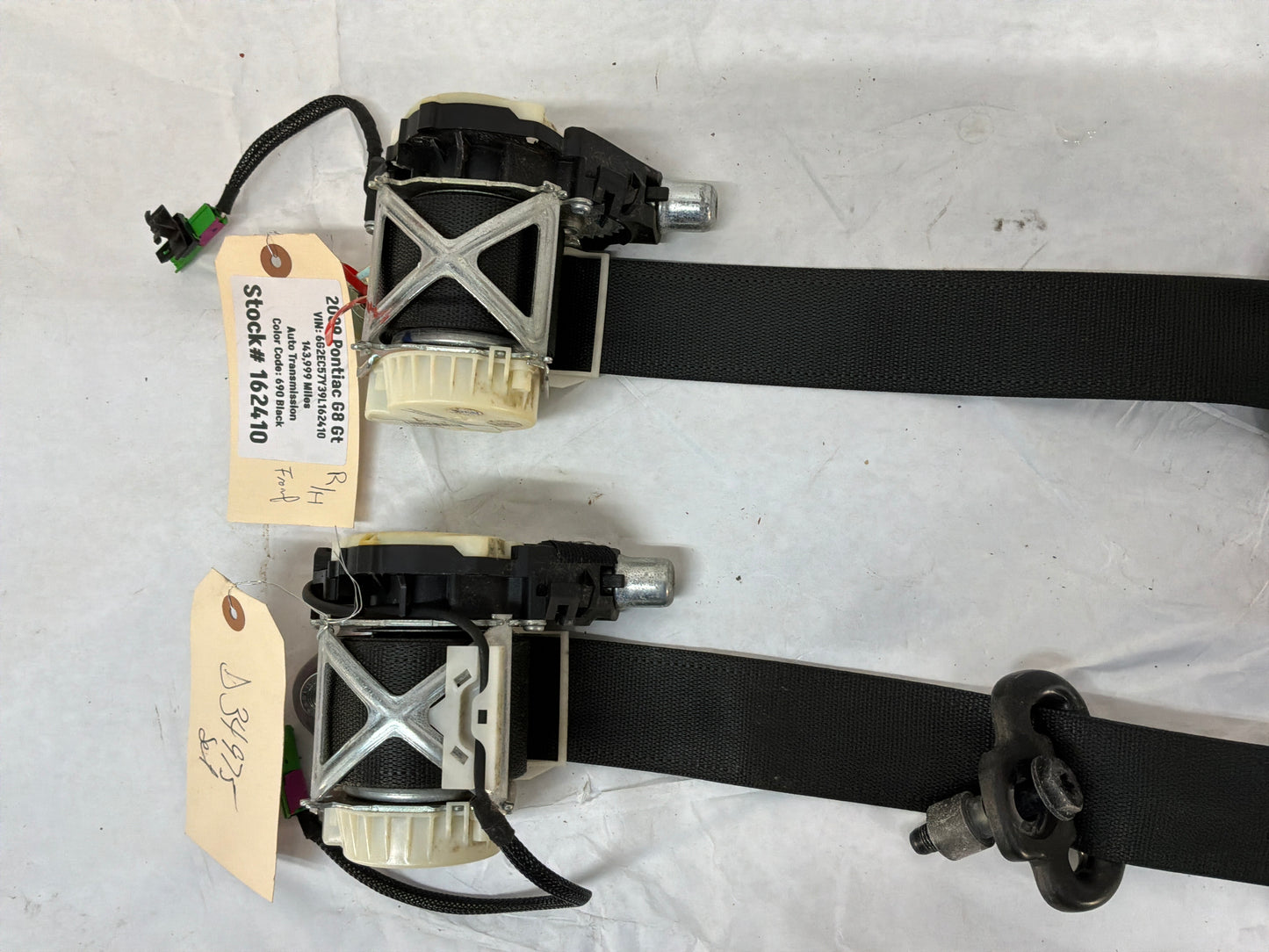 Front seatbelts - Day's Parts Yard