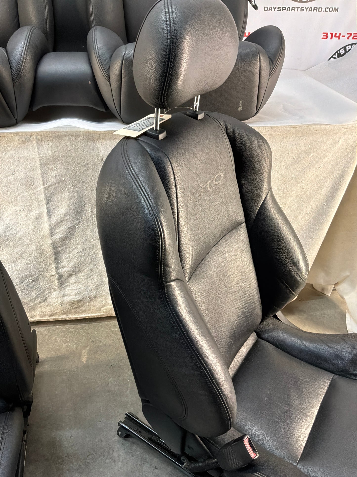 2005 Pontiac GTO Black Leather Front and Rear Seats Set OEM