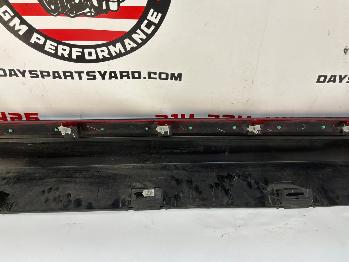 2013 Chevy Camaro ZL1 RH Passenger Rocker Molding Side Skirt Panel OEM