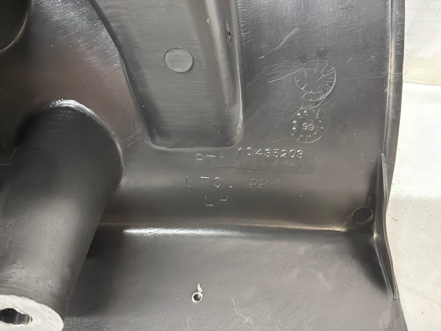 T top holder - Day's Parts Yard