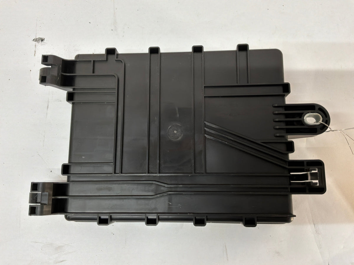 2014 Chevy SS Sedan Rear Fuse Relay Wiring Harness Junction Box Block OEM