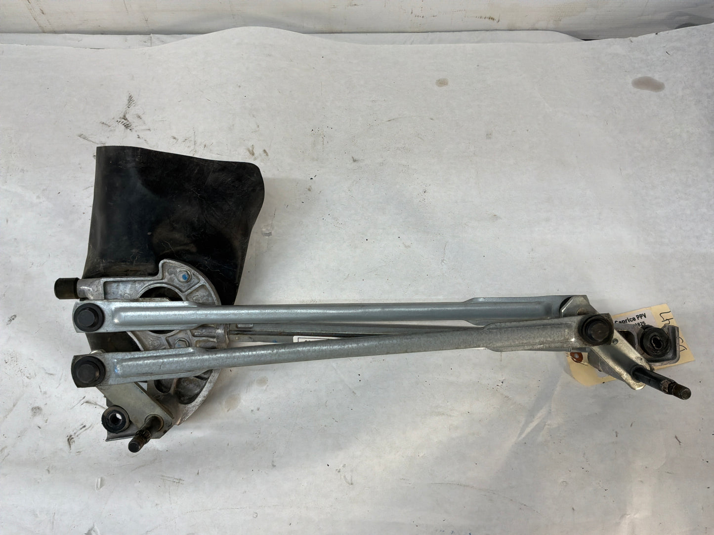 2016 Chevy Caprice PPV Windshield Wiper Linkage Arm w/ Motor OEM
