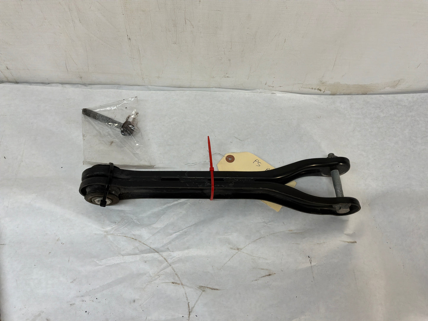 2013 Chevy Caprice PPV RH Passenger Rear Suspension Trailing Control Arm OEM - Day's Parts Yard
