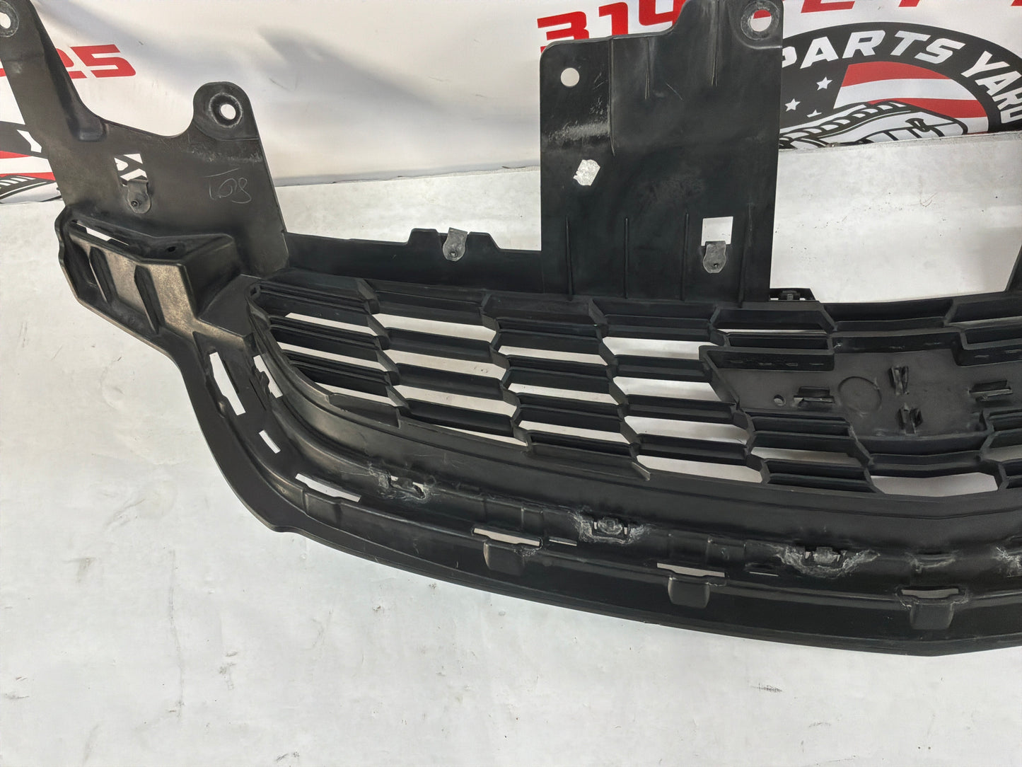2017 Chevy SS Sedan Front Bumper Upper Grille OEM