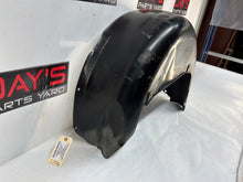 Lh wheel liner - Day's Parts Yard