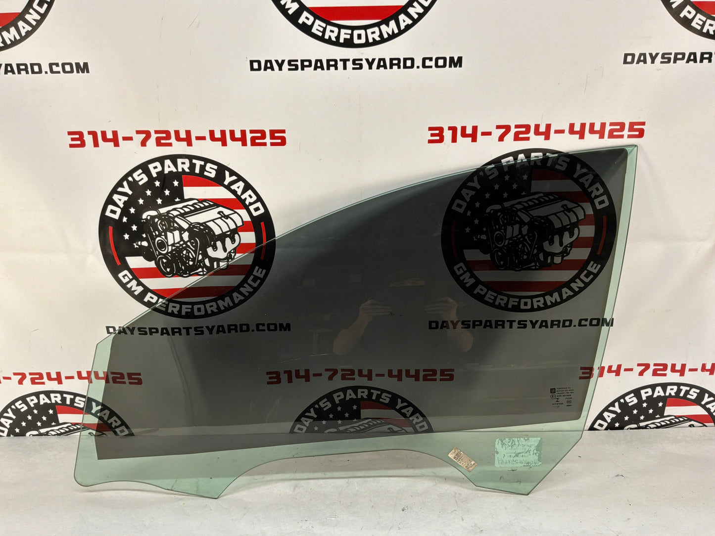2016 Chevy Caprice PP LH Driver Front Door Window Glass OEM