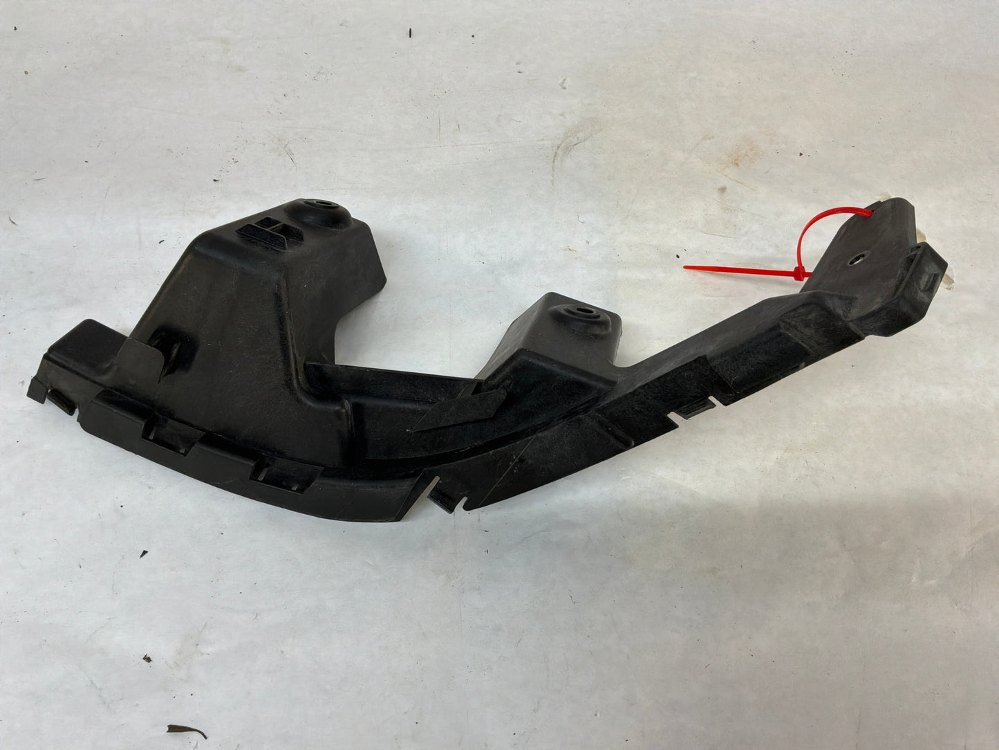 2008 Pontiac G8 GT RH Passenger Bumper Brackets Guides Supports Mounts OEM