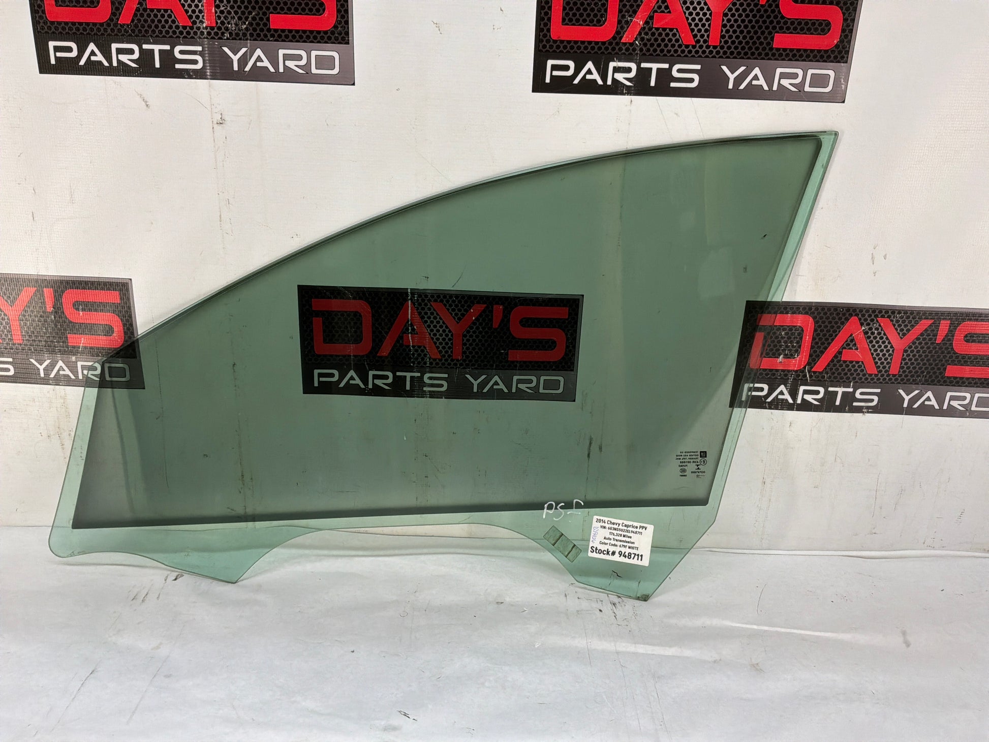 Rh front door window glass - Day's Parts Yard