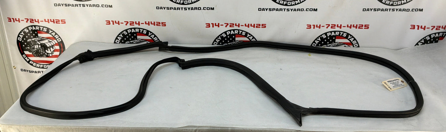 1999 Pontiac Firebird Trans Am Formula WS6 LH Driver Door T-Top Weather Strip Rubber Seal OEM